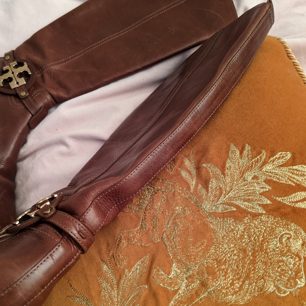 Tory Burch brown leather boots. 8.5 - Picture 9 of 9